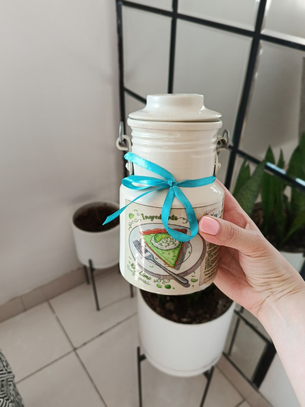 دبه نیم لیتری لعابی